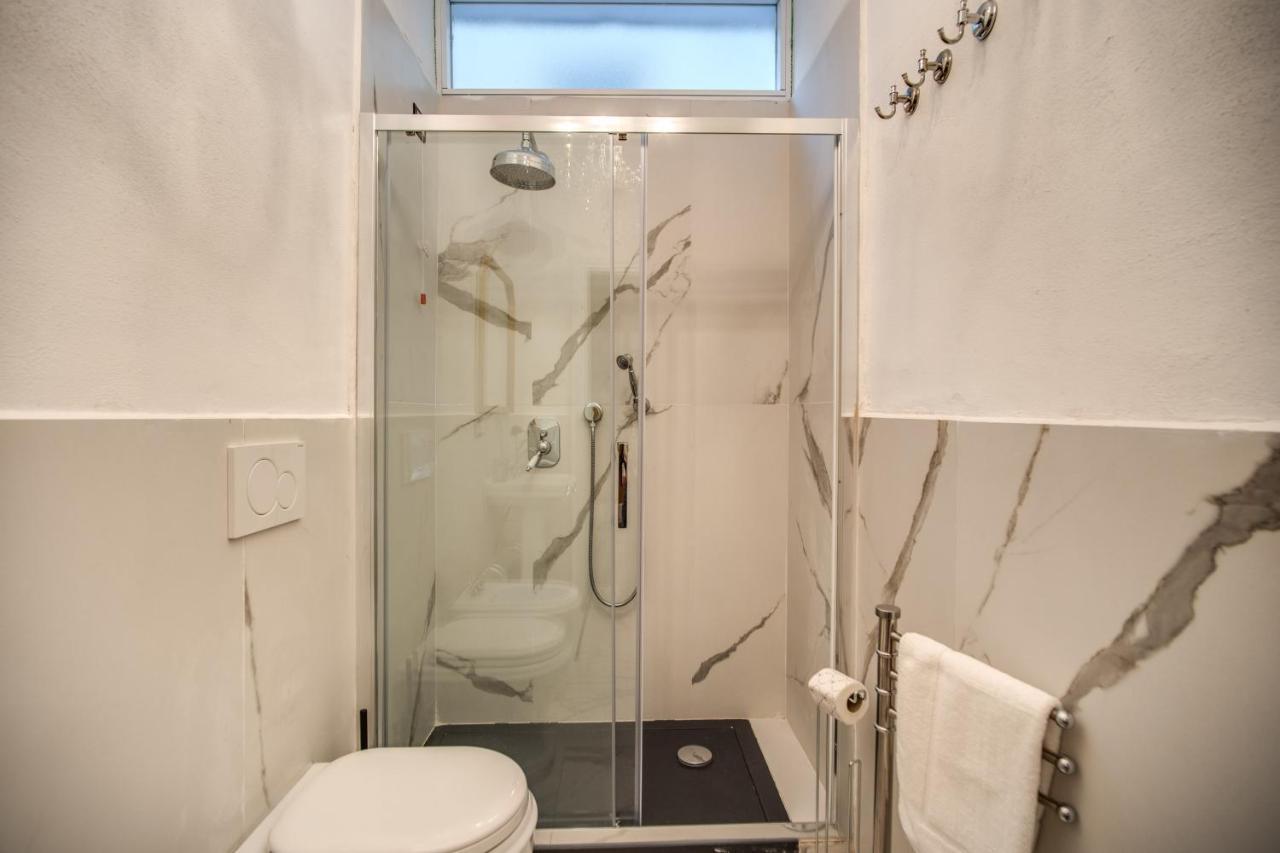 Aweshomeitaly - White Mirrors Apartment Πίζα Εξωτερικό φωτογραφία
